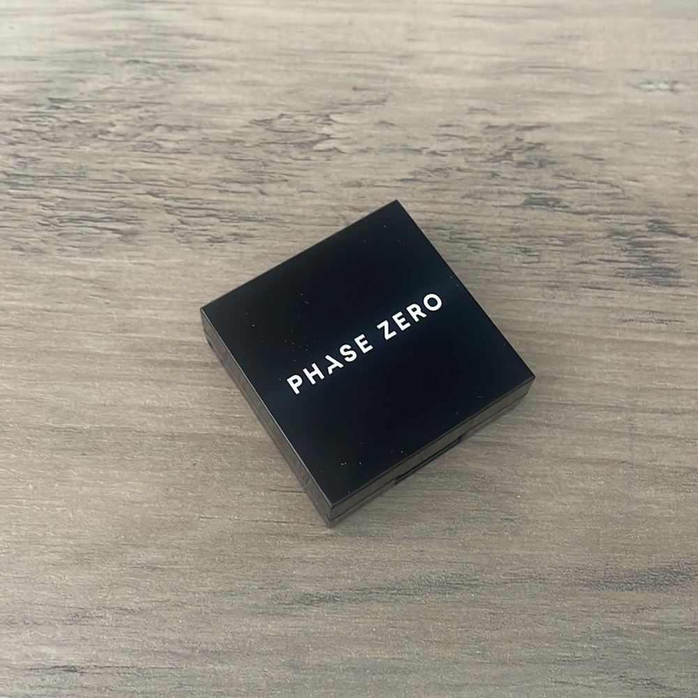 Phase Zero Highlighter Powder - Picture 2 of 4